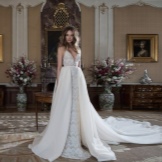 Váy cưới với váy suông từ Berta Bridal
