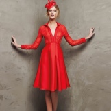 Evening dress from pronovias short red