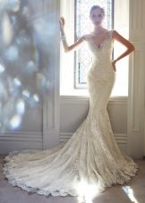 Váy cưới nàng tiên cá có cổ chữ V