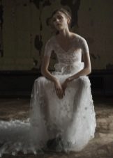 ชุดลูกไม้โปร่งใสจาก VeraWang