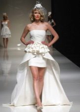 Wedding dress sheath with a train