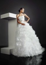 ชุดแต่งงานโดย Amour Bridal