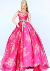 ชุดราตรีจาก Sherri Hill
