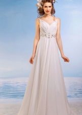 Váy cưới đế chế với rủ trên thân áo