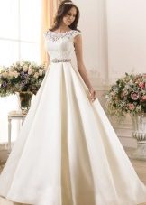 ชุดแต่งงานจากคอลเล็กชั่น Idylly โดย Naviblue Bridal