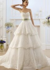 ชุดแต่งงานจากชุด ROMANCE จาก Naviblue Bridal