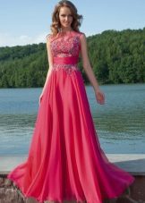ชุดราตรีสีแดงโดย Oksana Mucha
