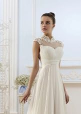 Making the top of the wedding dress lace