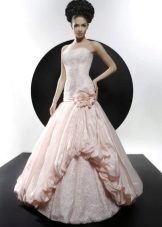 ชุดแต่งงานจากคอลเลคชั่น Courage pink