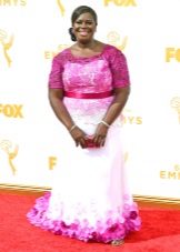 Retta - váy Emmy 2015