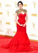 Laura Prepon - Váy Emmy 2015