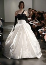 Wedding dress with a black bodice from Vera Wong