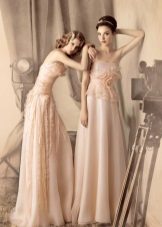 Short lace wedding dress from the collection On the road to Hollywood