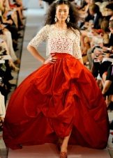 Váy fluffy với hàng đầu dệt kim