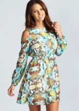 Colorful dress with sleeves