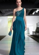 เดรสยาวสีเขียวทะเลบนใบมีดเดี่ยว