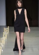 Cocktail dress na may train scarf