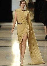 Ang maikling Olive dress ay maikli