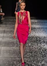 Crimson dress short