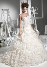 Wedding dress with low waist
