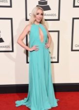 Grammy - 2016 damit na may malalim na neckline