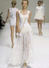 White summer dress na may lace