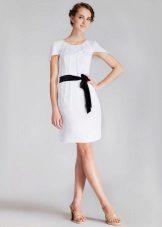 Đầm làm bằng vải trang phục có thêm polyester