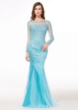 ชุดสีน้ำเงินกับ rhinestones และรถไฟ