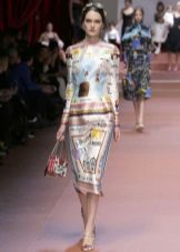 Mặc quần áo với trẻ em Dolce & Gabbana