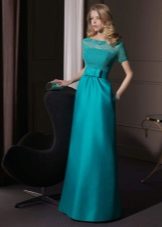 Đầm dạ hội satin với áo lót ren