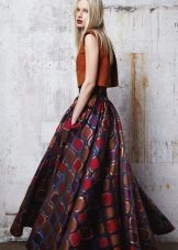 Naka-istilong Maxi Skirt