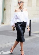 Black straight skirt