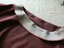 ตัดเย็บเสื้อผ้าบนเครื่องแต่งกาย - ขั้นตอนที่ 3