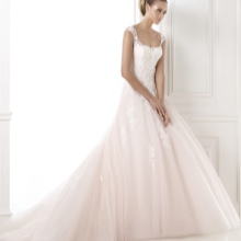 Váy cưới cao cấp của Pronovias