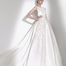ชุดแต่งงานจาก Elie Saab ปิด