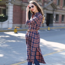 Đầm sơ mi dài tay kết hợp với quần jean