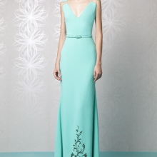 แต่งกายพรหม Turquoise กับรถไฟ