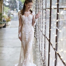 ชุดแต่งงานแขนโปร่งใส