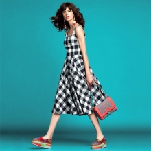 mặc một cái lồng của poplin