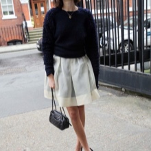 White organza skirt na may sweatshirt