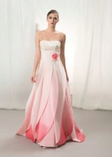 ชุดแต่งงานสีชมพู