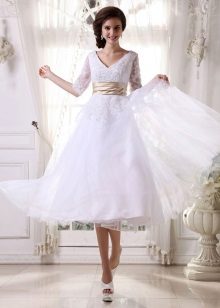 Váy cưới ren ngắn
