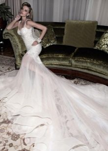 Váy cưới Galia Lahav với một chuyến tàu