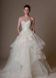 ชุดแต่งงาน Marchesa อันงดงาม