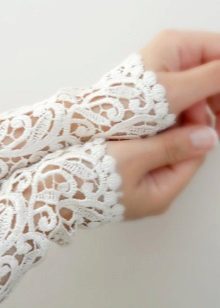 ถุงมือ openwork สำหรับชุดแต่งงาน
