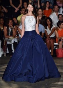 ชุดราตรีสวยหรู