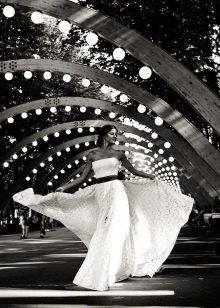 Rustic wedding dress by Vesssna with a contrast belt