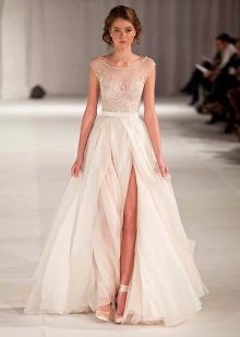 ชุดแต่งงาน Paolo Sebastian มีรอยผ่า