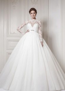 Váy cưới eo cao