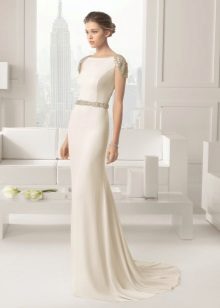 váy cưới tay ngắn